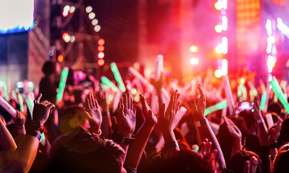 Ożarów na szczycie: Sukces zespołu na Festiwalu Kapel w Kazimierzu Dolnym